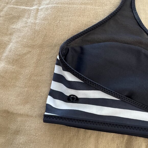 Lululemon Reversible Mesh Black / Striped Swim Suit Top Size Small - Picture 3 of 3